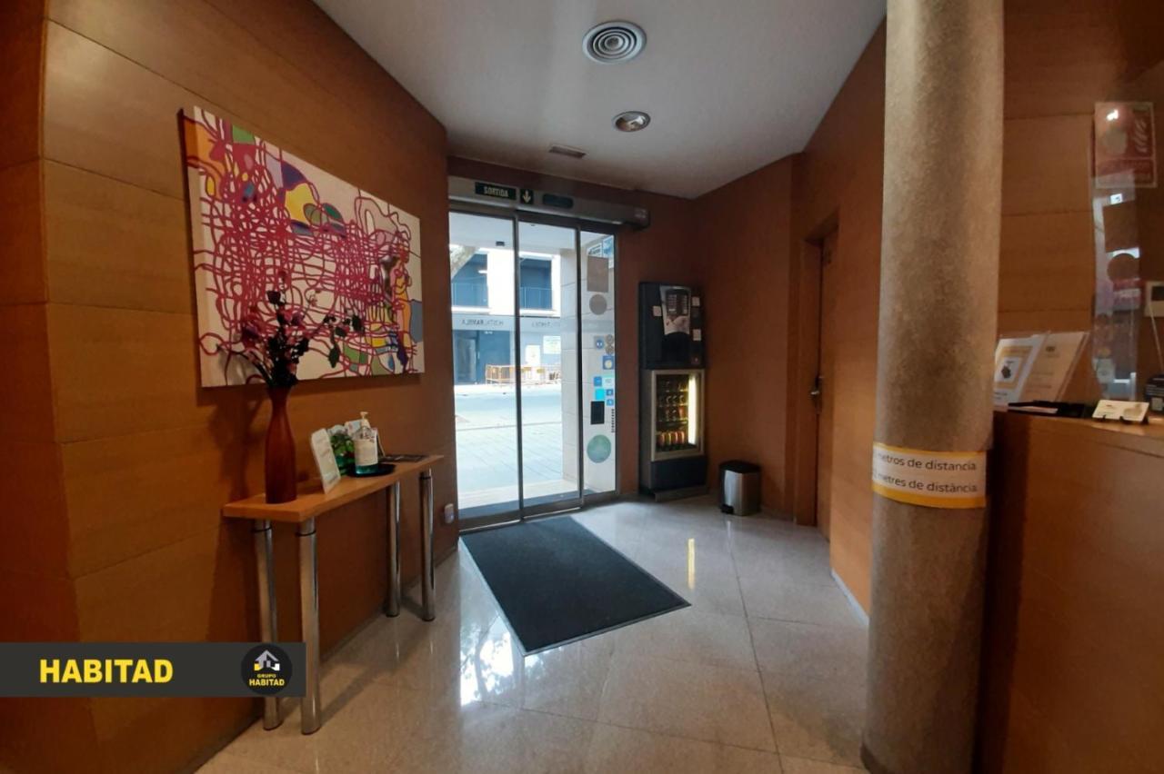 Hostal Rambla Sant Boi de Llobregat Dış mekan fotoğraf