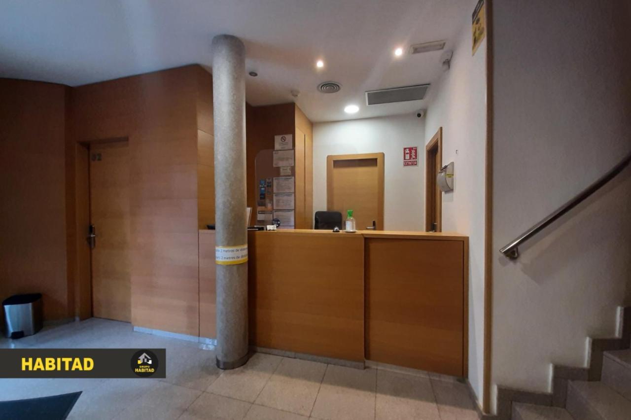 Hostal Rambla Sant Boi de Llobregat Dış mekan fotoğraf