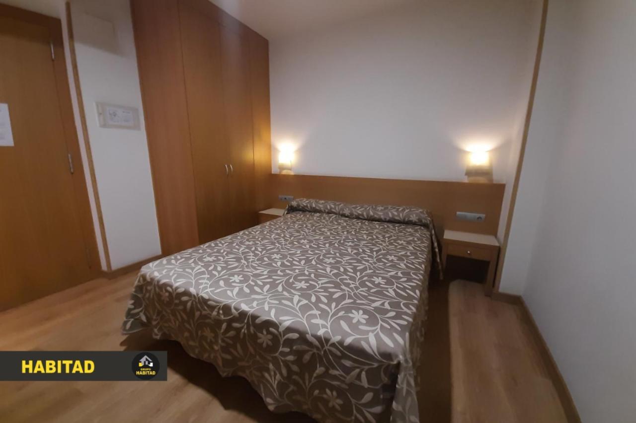 Hostal Rambla Sant Boi de Llobregat Dış mekan fotoğraf