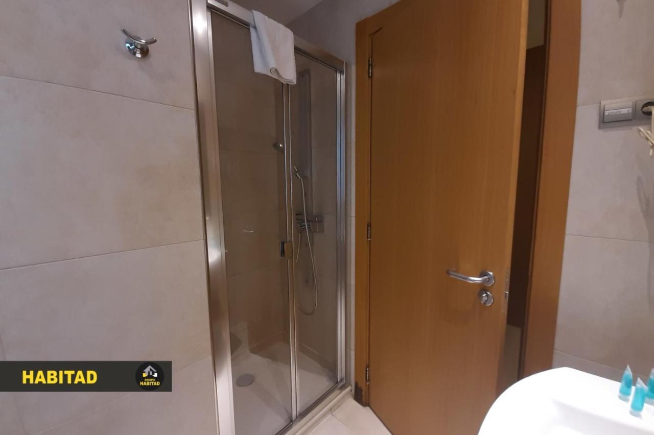 Hostal Rambla Sant Boi de Llobregat Dış mekan fotoğraf