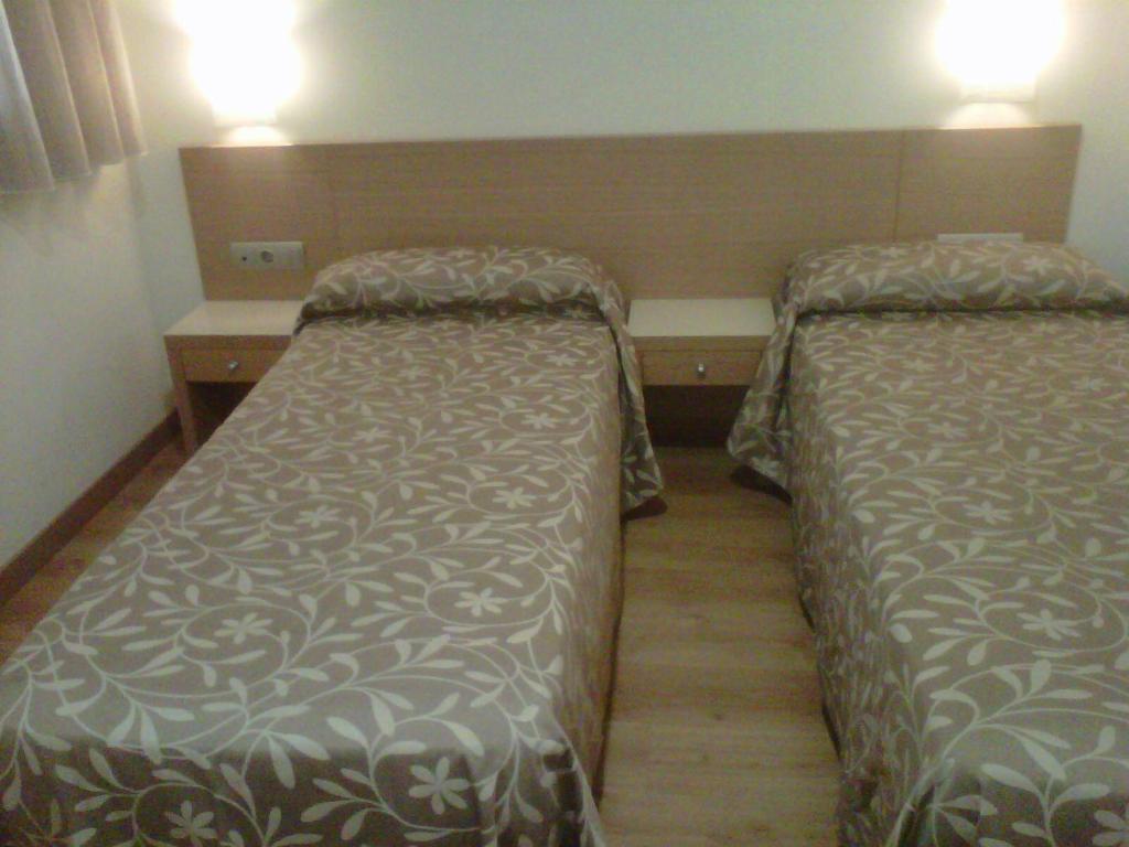 Hostal Rambla Sant Boi de Llobregat Dış mekan fotoğraf
